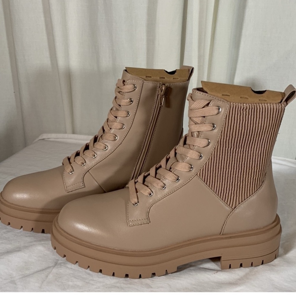 Chelsea & Violet Rumi Sand Lug Sole Leather Combat Boots, size 9